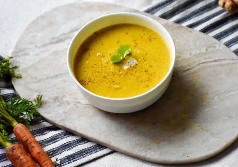A Simple Carrot Turmeric Cauliflower Soup With Immunity-Boosting Ingredients