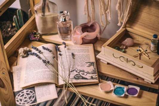 Ayurveda, Digestion, and the 5 Senses Ayurveda, Digestion, and the 5 Senses