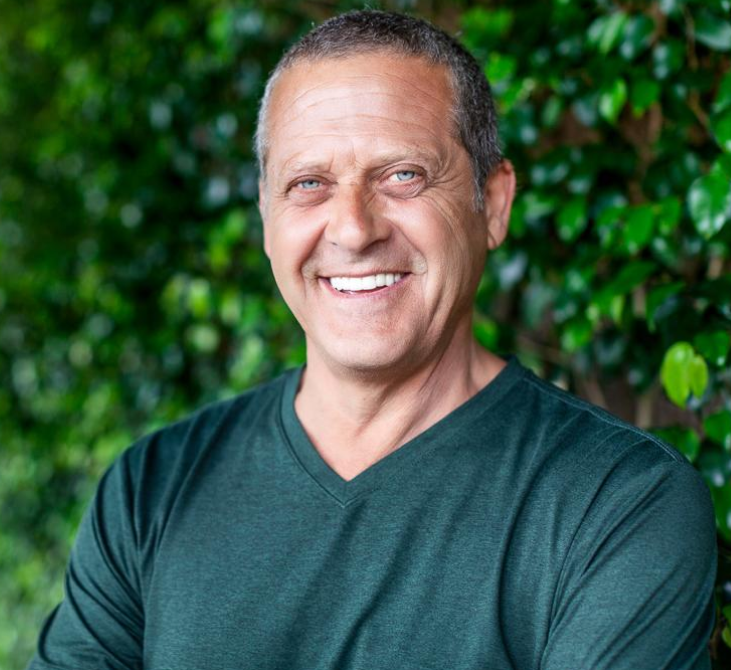 Dr. Alejandro Junger