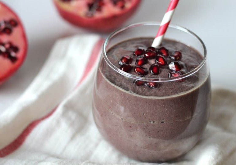 Hydrating Pomegranate Smoothie for Radiant Skin