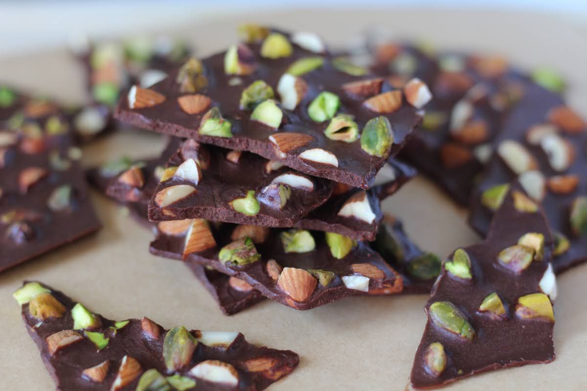 Clean chocolate superfood bark