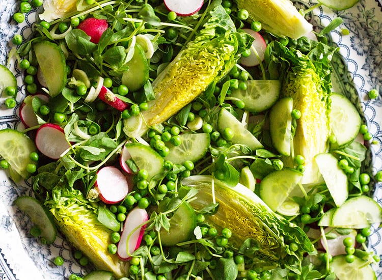 How To Build The Perfect Salad In 7 Simple Steps